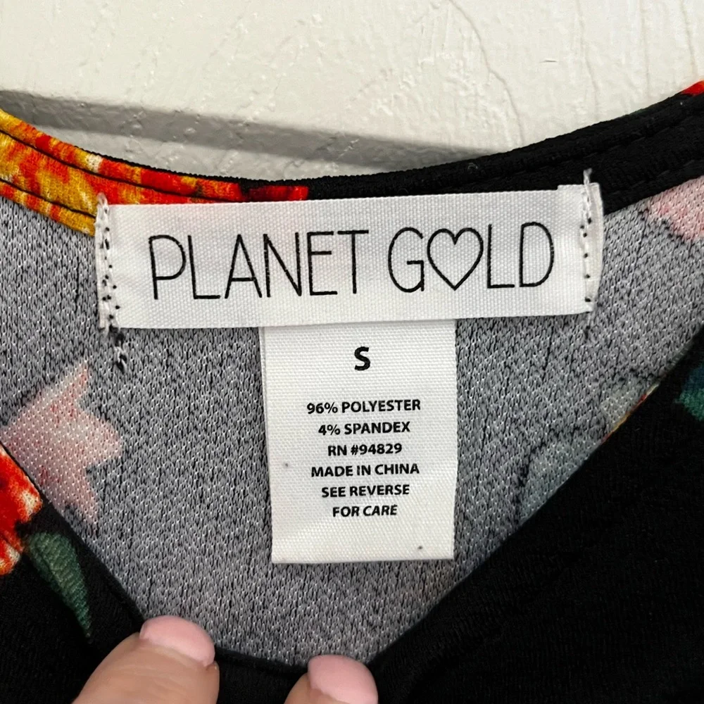 ⭐️EUC - Planet Gold Black with Roses Fit & Flare Dress - Size Juniors Small